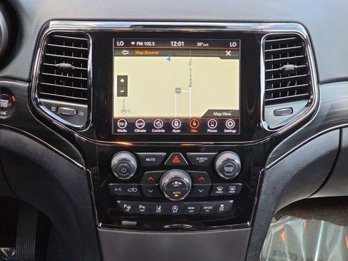 Used 2020 Jeep Grand Cherokee Limited X image 20