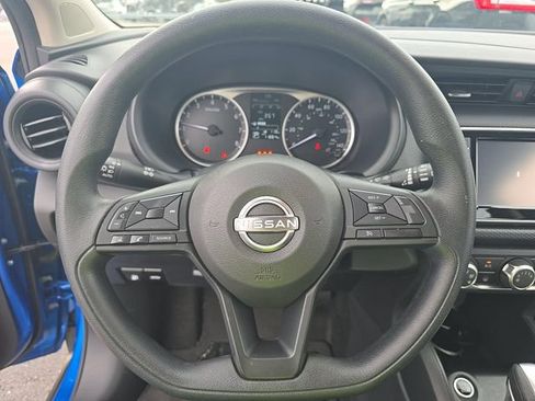Used 2025 Nissan Kicks Play S FWD image 5