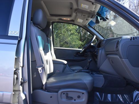 Used 2003 Chevrolet TrailBlazer LTZ w/ Skid Plate Package image 22