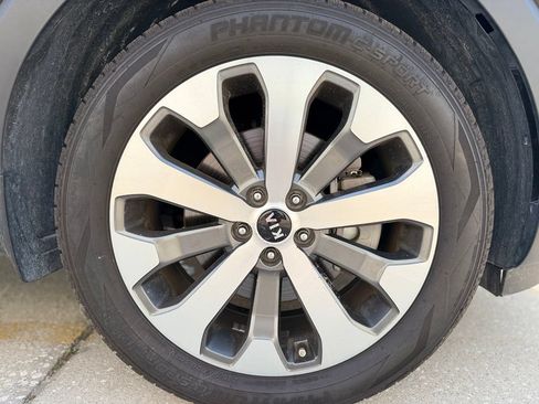 Used 2021 Kia Telluride S FWD image 12