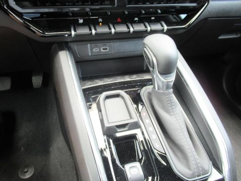 New 2026 GMC Canyon Elevation w/ Convenience Package RWD image 25