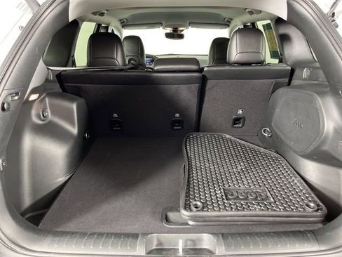 Used 2022 Jeep Cherokee Trailhawk w/ Sound & Nav Group AWD/4WD image 49