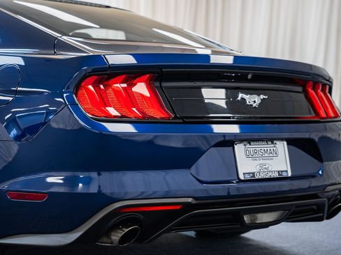 Certified 2019 Ford Mustang Coupe image 6