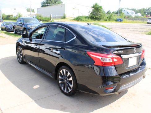 Used 2018 Nissan Sentra SR FWD image 6