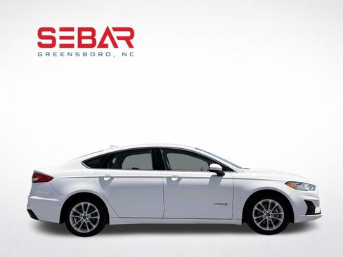 Used 2019 Ford Fusion SE FWD image 5