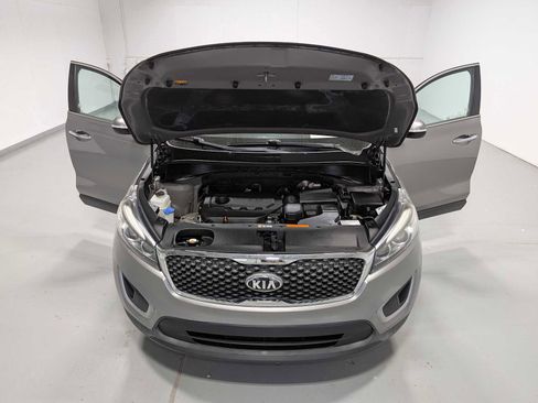 Used 2018 Kia Sorento LX AWD/4WD image 13