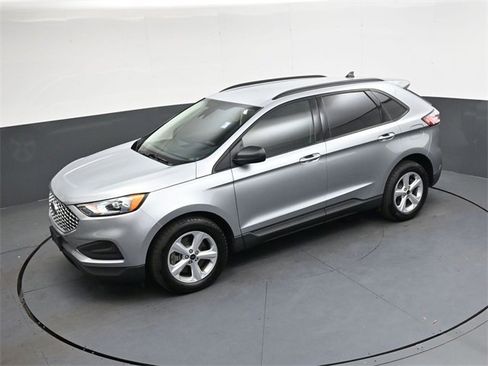 Used 2024 Ford Edge SE image 32