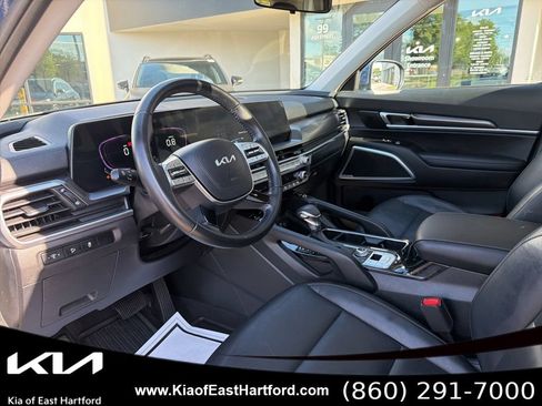 Certified 2023 Kia Telluride S w/ S Sunroof Package AWD/4WD image 29