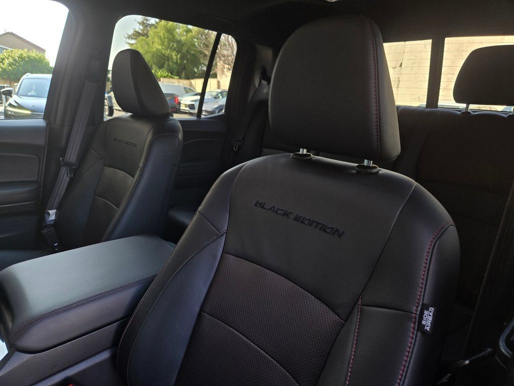 Used 2025 Honda Ridgeline Black Edition image 19