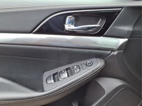 Used 2023 Nissan Maxima SV w/ Floor Mat Group FWD image 15