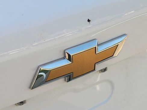Used 2026 Chevrolet Equinox LT FWD image 9