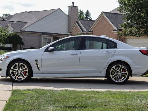 Used 2016 Chevrolet SS RWD image 3