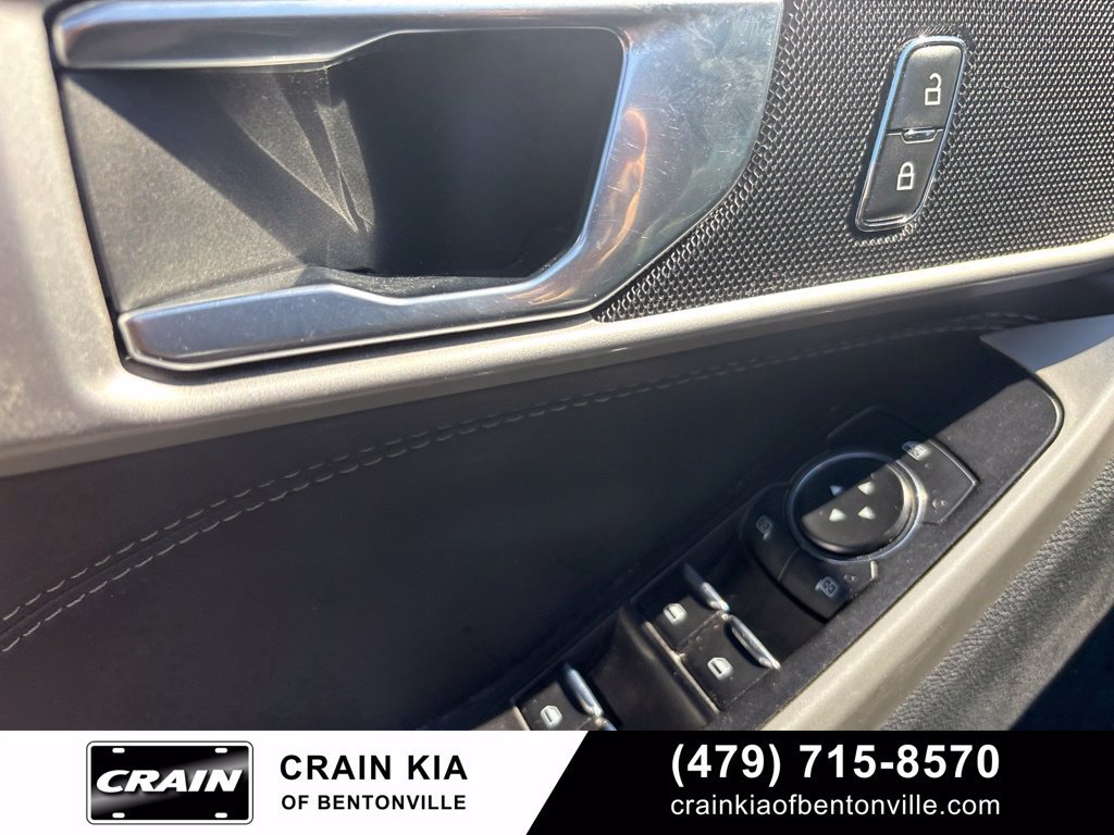 Used 2022 Ford Explorer XLT w/ Equipment Group 202A AWD/4WD image 7