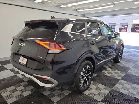 Used 2023 Kia Sportage EX AWD/4WD image 6