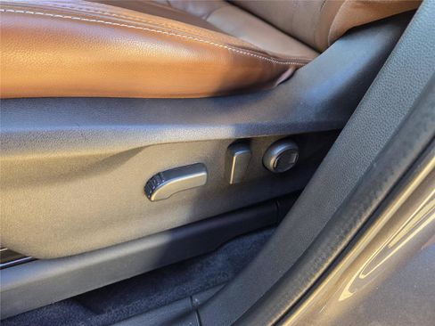 Used 2021 Subaru Ascent Touring image 14