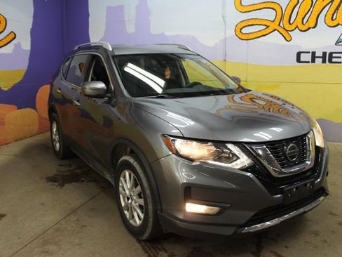 Used 2019 Nissan Rogue SV AWD/4WD image 4