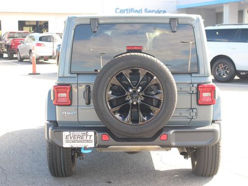 Used 2024 Jeep Wrangler Unlimited Sahara AWD/4WD image 6