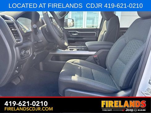 New 2026 RAM 1500 4x4 Crew Cab image 13