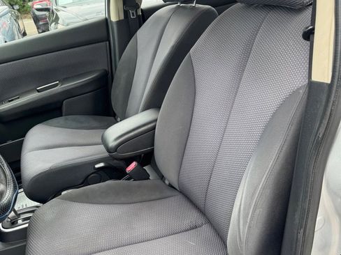 Used 2007 Nissan Versa S w/ Convenience Pkg image 8