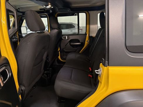 Used 2018 Jeep Wrangler Unlimited Sport S AWD/4WD image 21