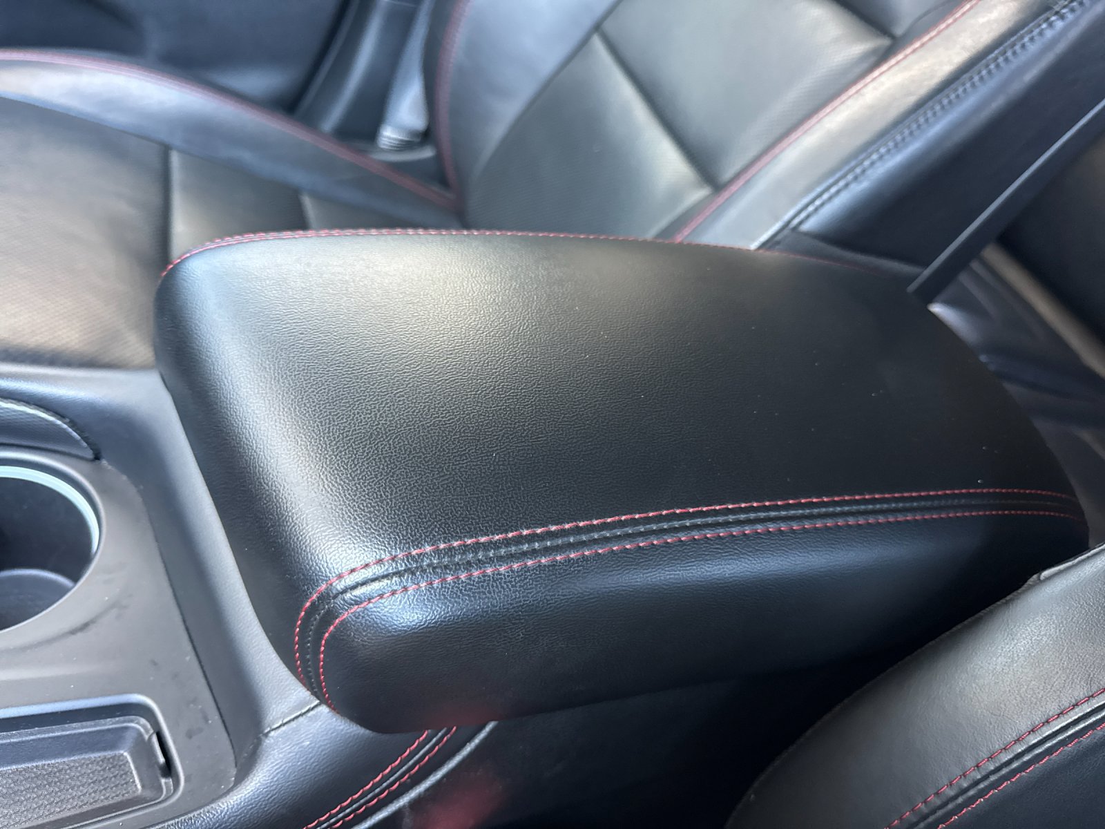 Used 2025 Dodge Durango GT AWD/4WD image 25