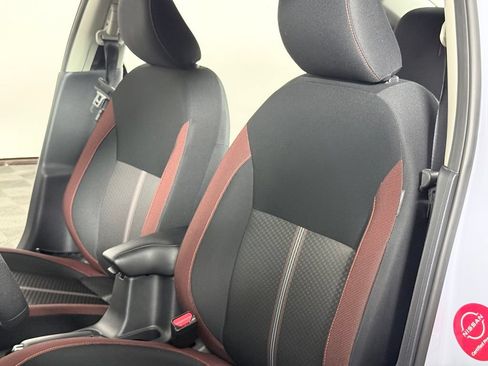 Certified 2025 Nissan Versa SR w/ Trunk Package FWD image 21