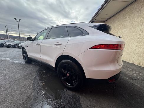 Used 2017 Jaguar F-PACE Prestige image 4
