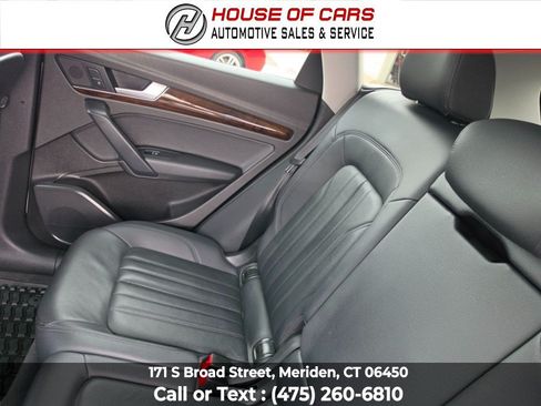 Used 2018 Audi Q5 2.0T Premium Plus w/ Premium Plus Package AWD/4WD image 40