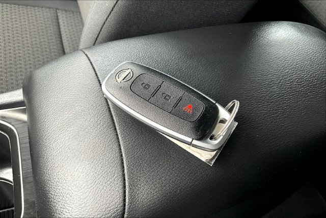 Used 2026 Nissan Kicks S FWD image 31