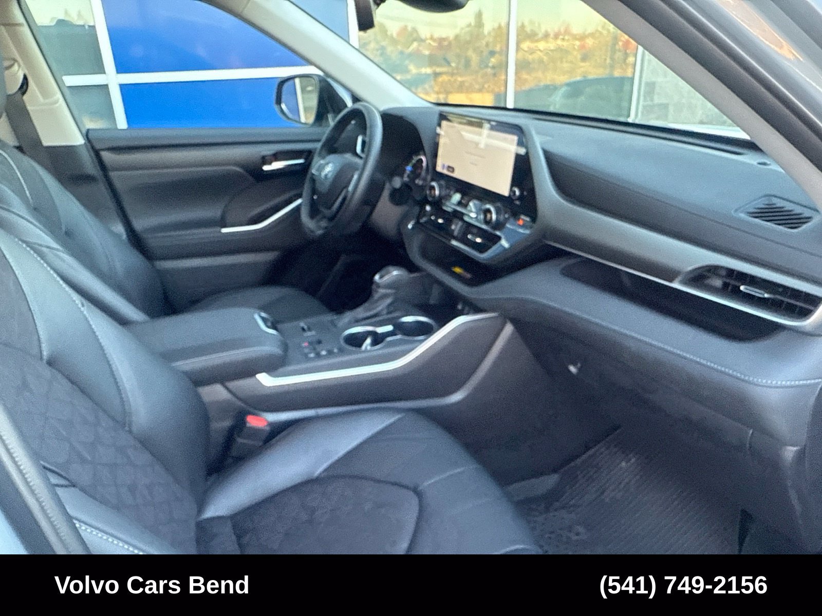 Used 2025 Toyota Highlander XLE AWD/4WD image 27