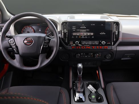 Used 2025 Nissan Frontier Pro-X w/ Tow Package RWD image 15