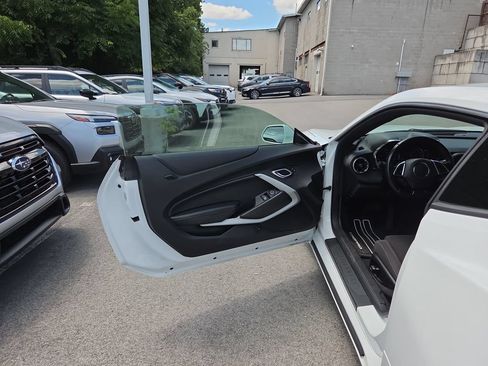 Used 2018 Chevrolet Camaro LT RWD image 16