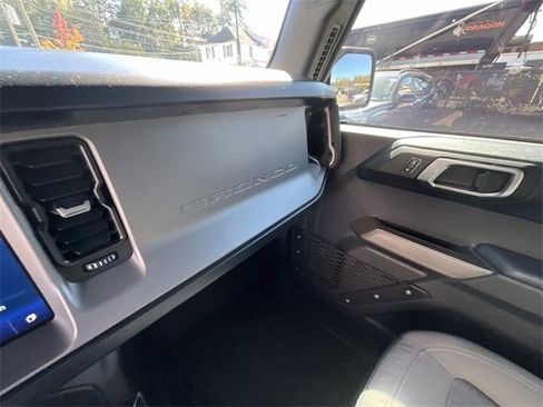 Used 2021 Ford Bronco Outer Banks image 19