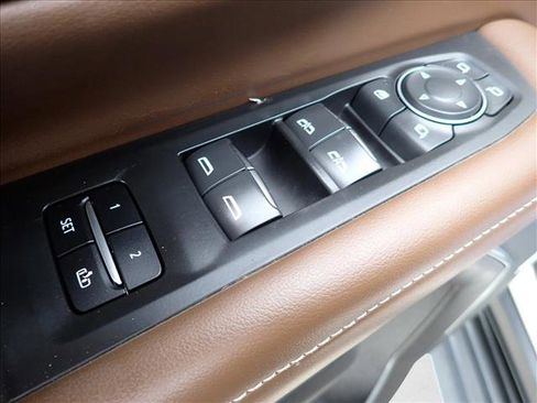 Used 2021 Chevrolet Tahoe High Country image 17