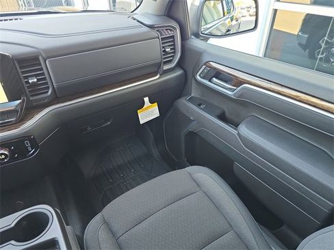 New 2026 GMC Sierra 1500 SLE w/ Preferred Package image 14