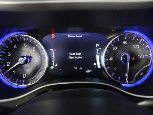 New 2026 Chrysler Pacifica Select image 12