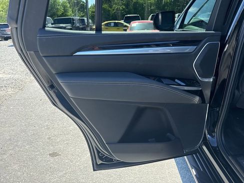 Used 2025 Cadillac Escalade Sport w/ LPO, ONYX Package image 29