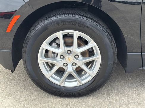 Used 2023 Chevrolet Equinox LT FWD image 11
