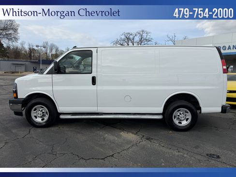 Used 2024 Chevrolet Express 2500 w/ Driver Convenience Package image 8