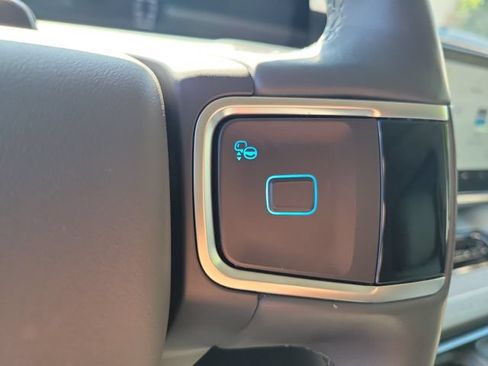 Certified 2025 Ford Expedition Active RWD image 6