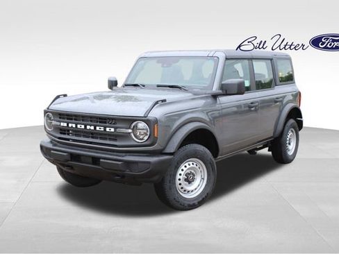 New 2026 Ford Bronco 4-Door AWD/4WD image 1