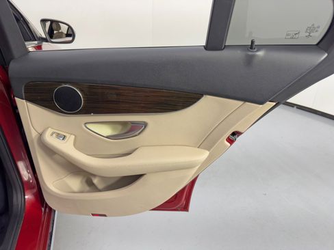 Used 2016 Mercedes-Benz C 300 Sedan image 40