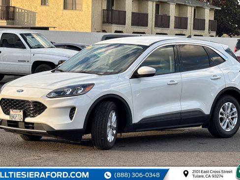 Used 2020 Ford Escape SE image 6