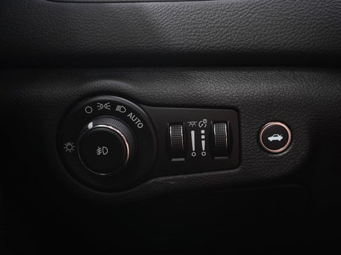 Used 2015 Chrysler 200 S w/ Navigation & Sound Group I AWD/4WD image 26