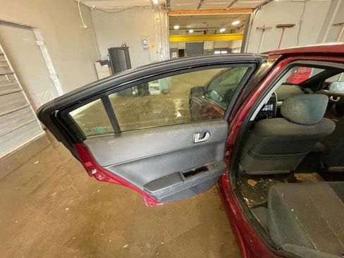 Used 2006 Mitsubishi Galant SE image 24