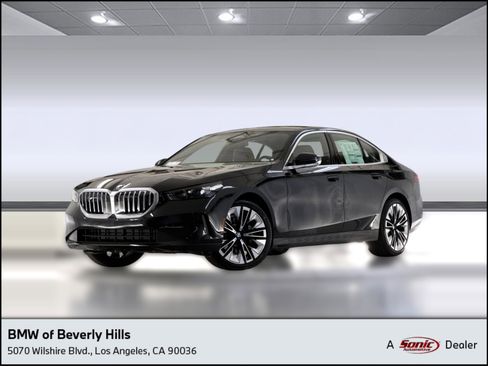 New 2026 BMW 530i w/ Premium Package image 1