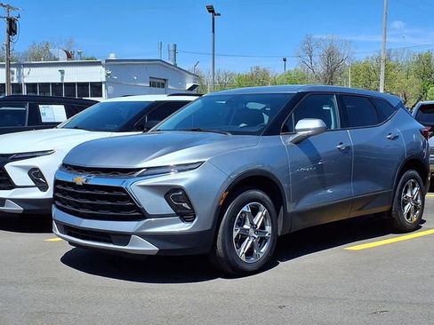 Used 2023 Chevrolet Blazer LT AWD/4WD image 1