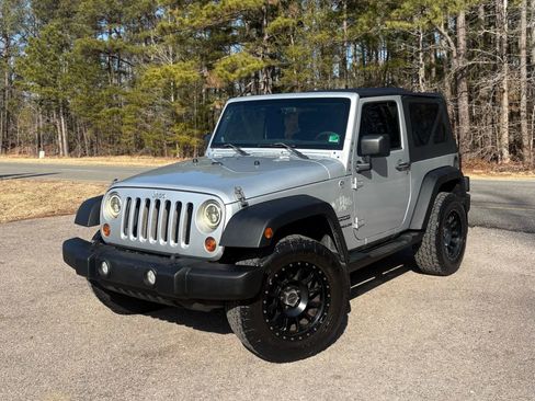 Used 2011 Jeep Wrangler Sport image 2