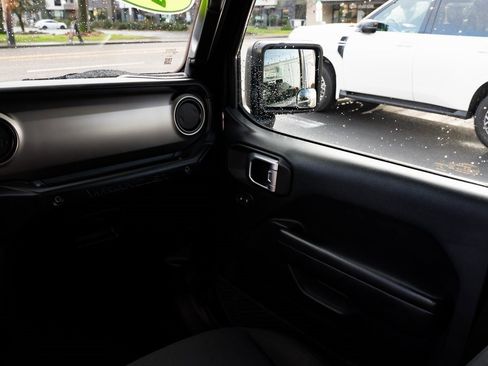 Used 2020 Jeep Wrangler Unlimited Sport S image 11