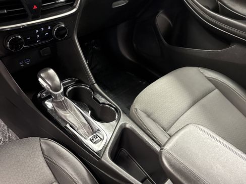 Used 2024 Buick Encore GX Preferred image 9